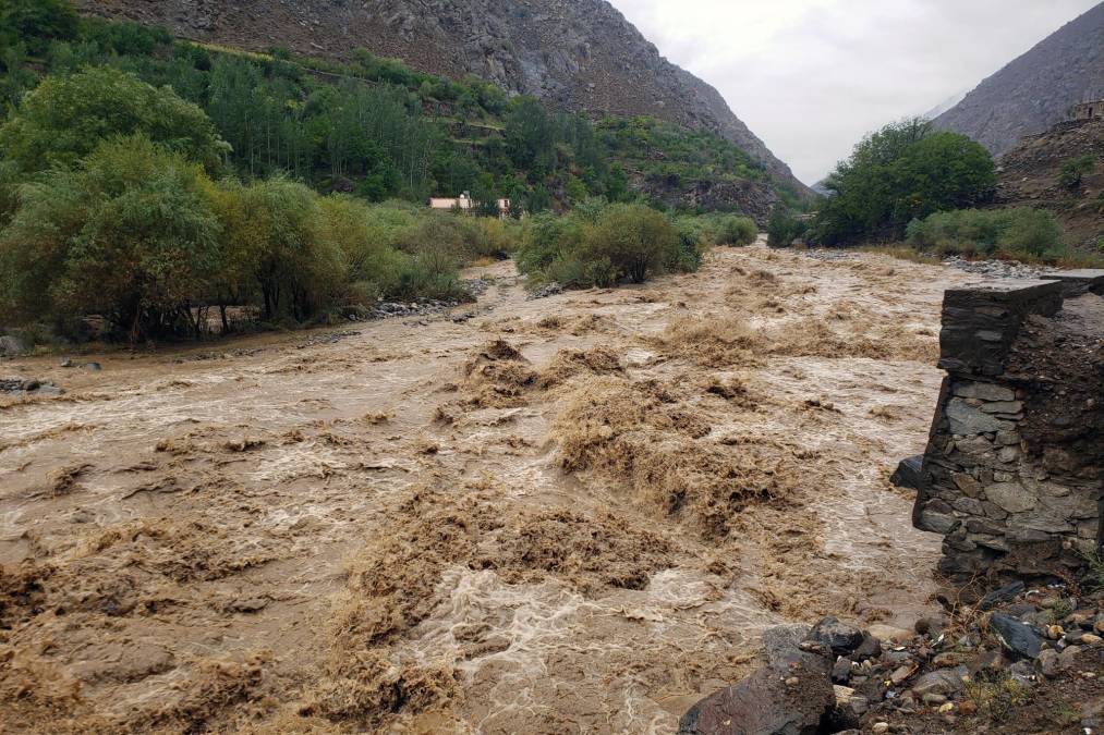 Un tercio de Pakistán está bajo el agua por las devastadoras inundaciones que ya dejan un millar de muertos