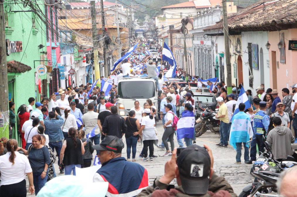 Asimismo, participaron varios liderazgos del Partido Salvador de Honduras (PSH). 