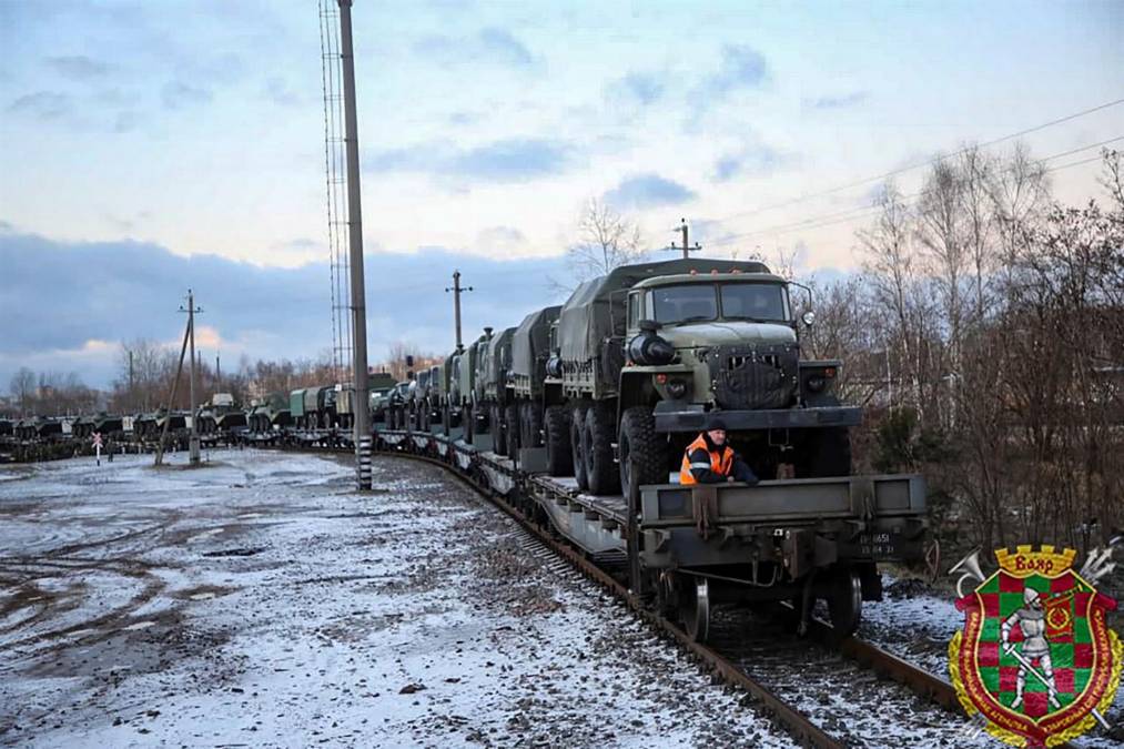 Para los ejercicios “Determinación aliada-2022” Rusia enviará 12 cazas SU-35, dos divisiones de misiles antiaéreos S-400 y una división de sistemas Pantsir-C, que combinan cañones y misiles antiaéreos, adelantó en comparecencia de prensa el viceministro de Defensa ruso Alexandr Fomín.