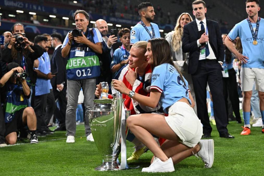 Manchester City campeón: Haaland sorprendido por su novia; beso de Pep