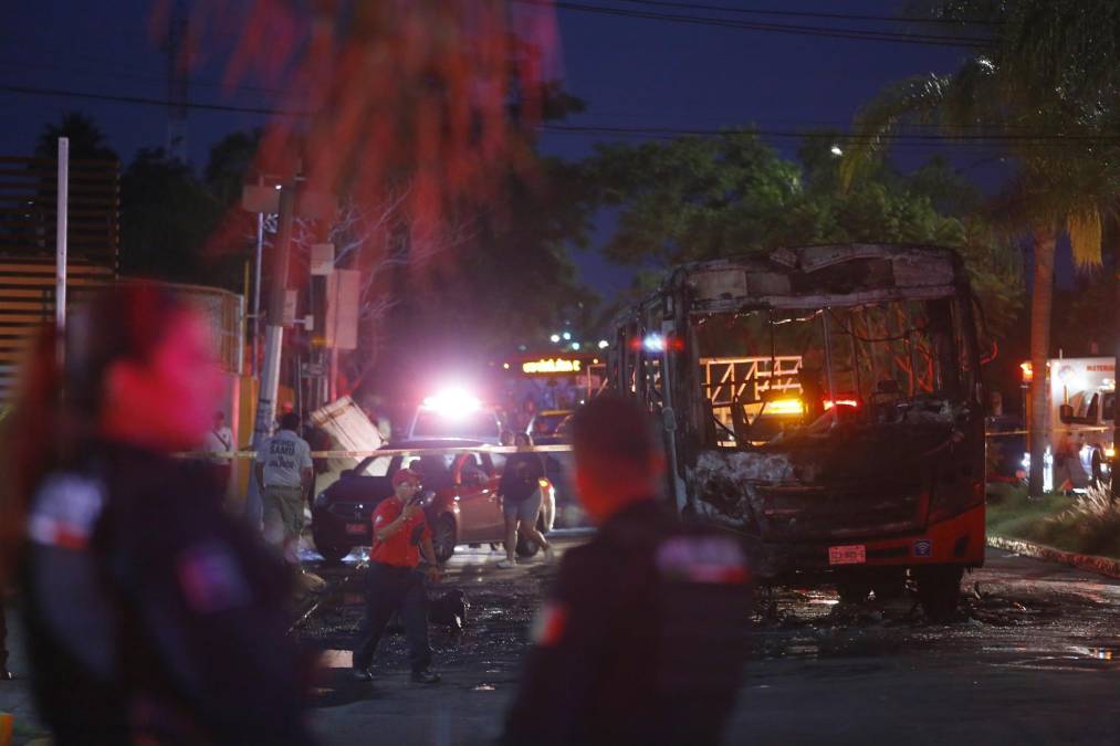 Lópéz Obrador confirmó que el operativo provocó que grupos criminales quemaran vehículos para entorpecer las acciones de las autoridades en la zona metropolitana de Guadalajara (capital de Jalisco) y en el vecino estado de Guanajuato. 