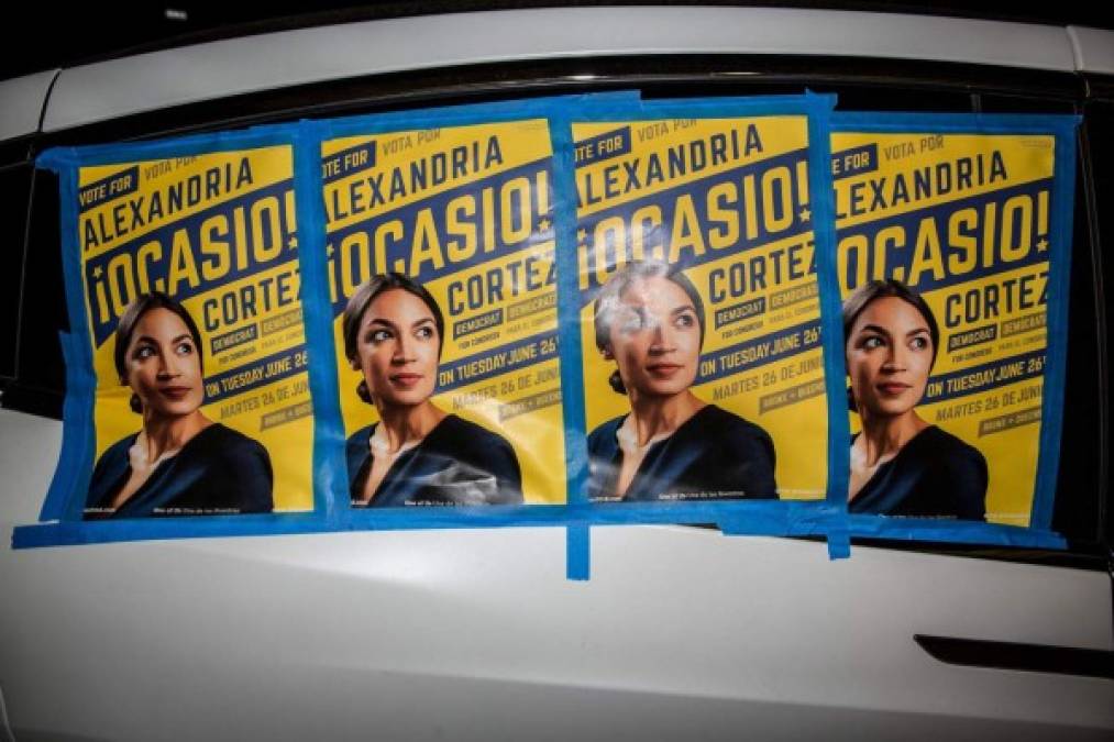 Ocasio-Cortez se impuso a Crowley con el 57,5% de los votos, pese a contar con una campaña financiada con poco más de US$300.000, un presupuesto diez veces menor que el del congresista.