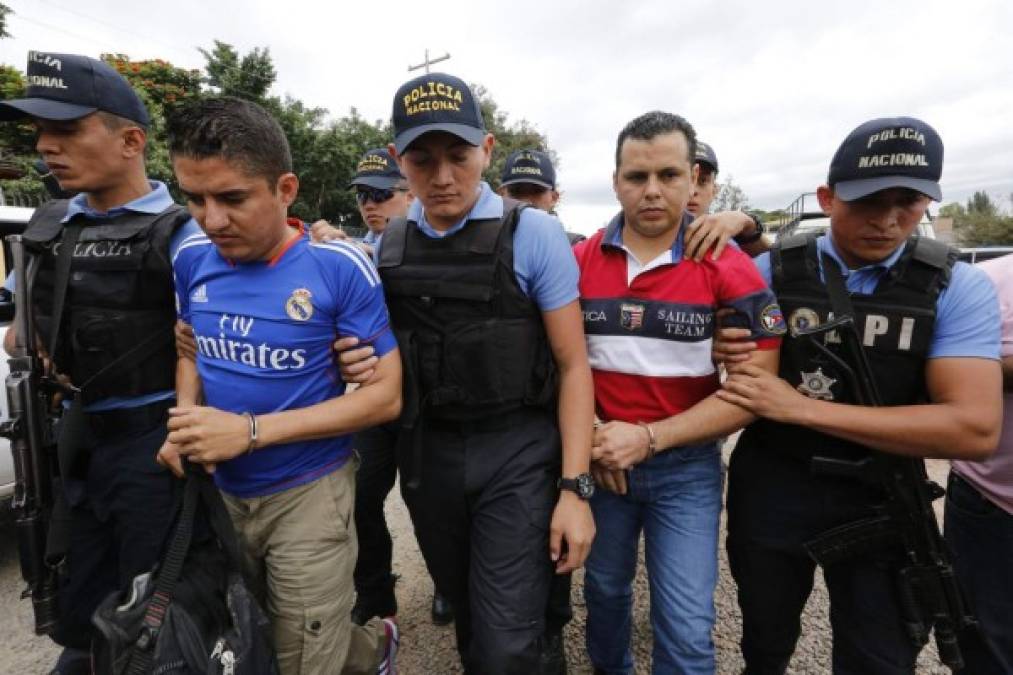 Los policías activos capturados en la operación 'Panamericano' fueron presentados en la DPI en Tegucigalpa.