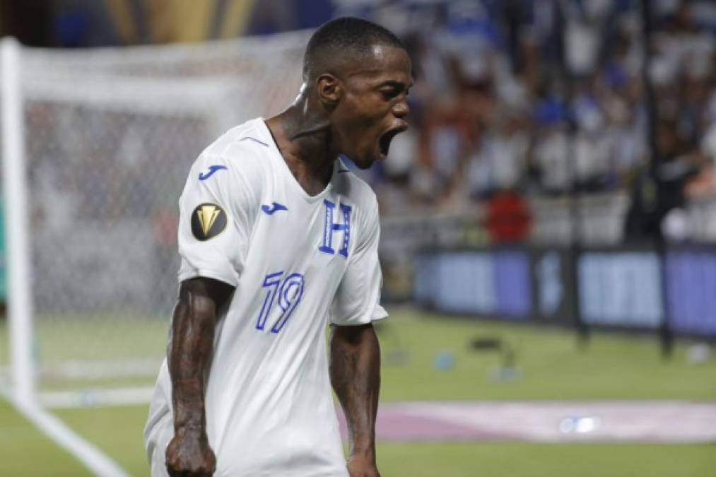 La euforia de Solani Solano tras anotar su primer gol con la camiseta de la Selección Mayor de Honduras.