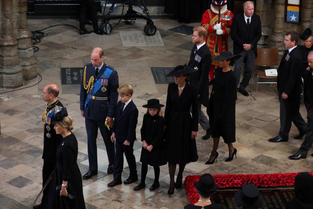  En la procesión iban el Príncipe William y la princesa de Gales, Kate Middleton.