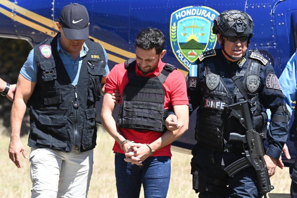 El portavoz de la Corte Suprema de Justicia de Honduras, Melvin Duarte, dijo a periodistas que el arresto fue dictado tras la primera audiencia informativa, en la que hoy compareció Aguilar.