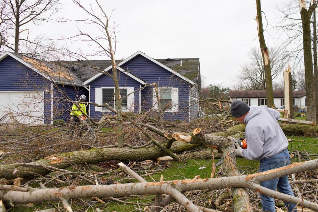 Más de 13 millones de personas en esa área central del país estaban bajo alerta de tornados, según el Servicio Meteorológico Nacional (NWS).