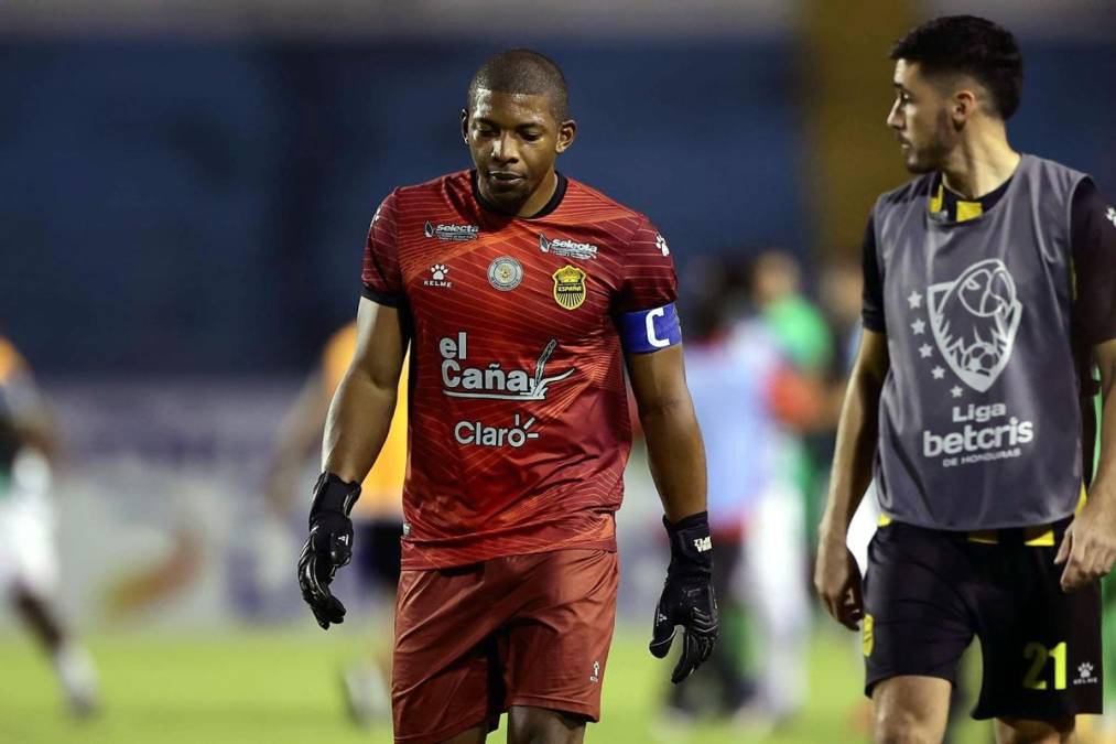 ‘Buba‘ López se fue cabizbajo del Olímpico por la derrota del Real España.