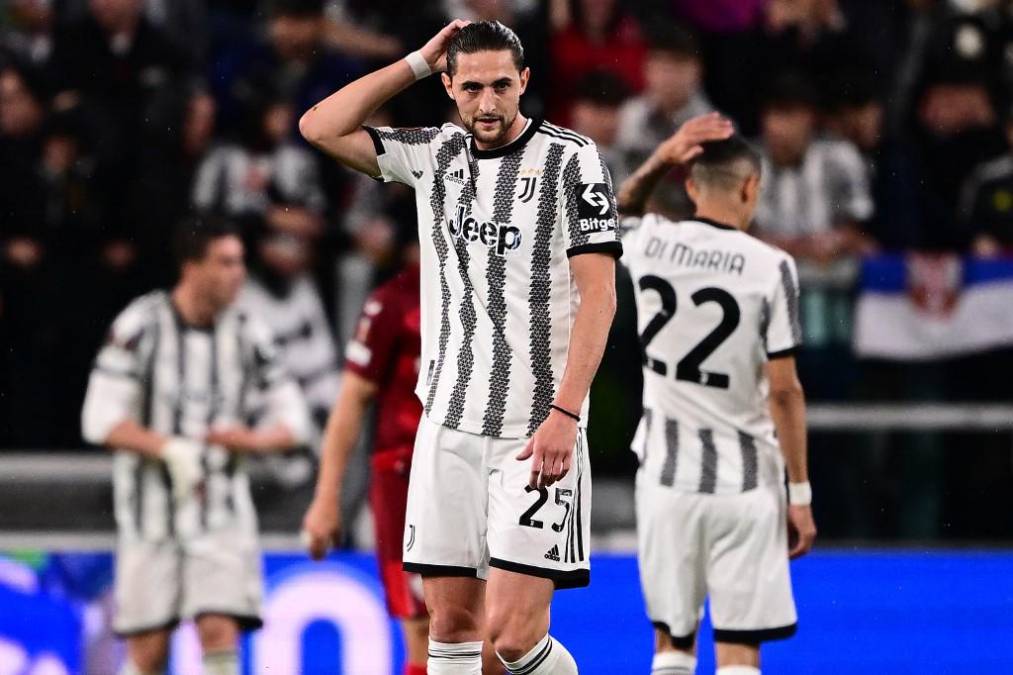 El centrocampista francés Adrien Rabiot está en la lista de refuerzos para el Manchester United. Culminando contrato con la Juventus el próximo mes de junio, el mediocampista de 28 años podría llegar gratis al cuadro inglés.