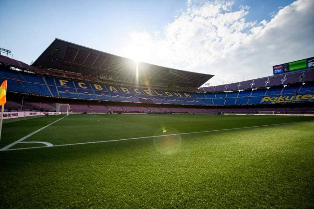 El FC Barcelona está dispuesto a dar de baja a varios jugadores de su actual plantilla para el próximo mercado de transferencias. Esta operación llegaría después de tres años en los que el Barcelona solo ha conseguido una Copa del Rey. 