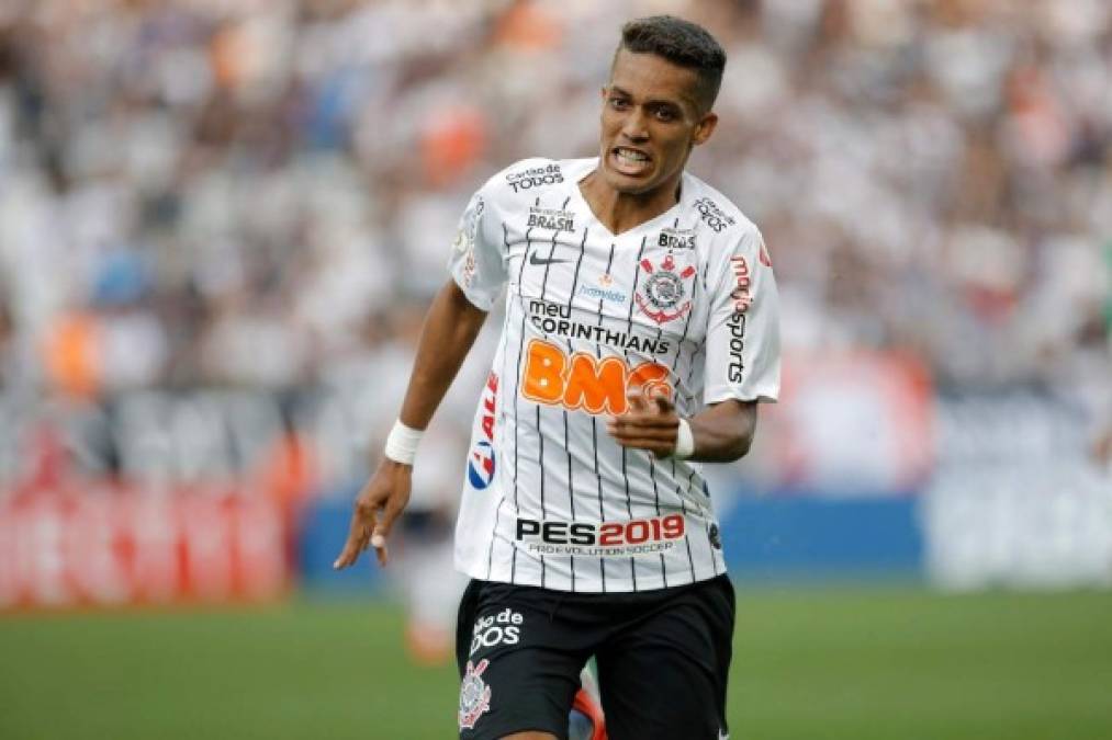 Una joven perla del Corinthians está siendo vigilada muy de cerca por el Barcelona. Se trata del centrocampista brasileño Pedrinho, que tendría unos informes excelentes de la secretaría técnica azulgrana tal y como apunta Sport.