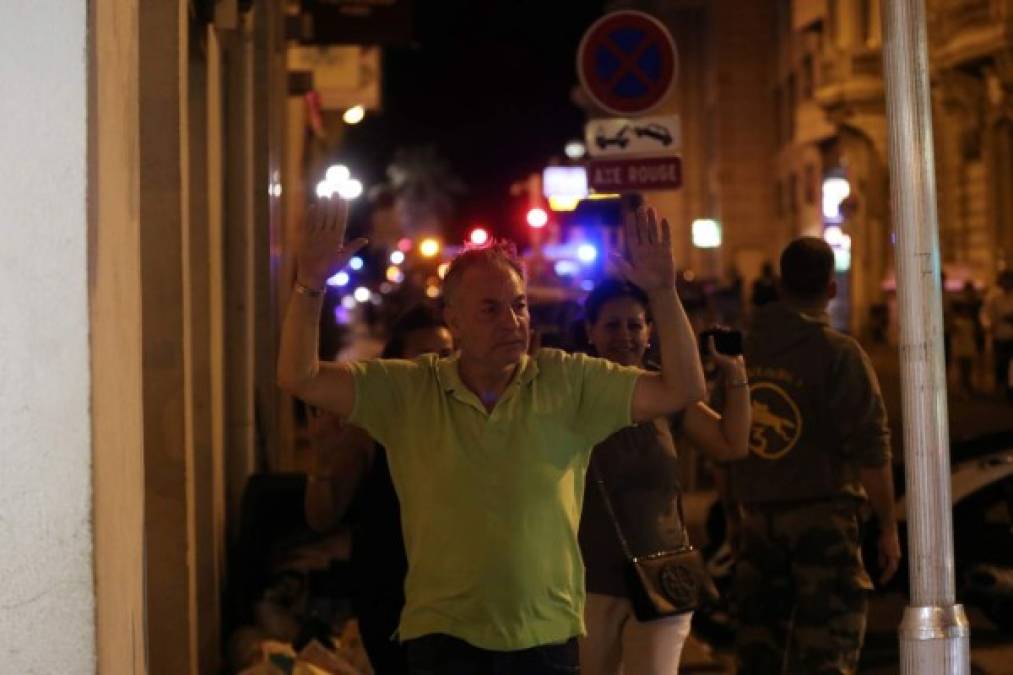Las imágenes más dramáticas del ataque en Niza