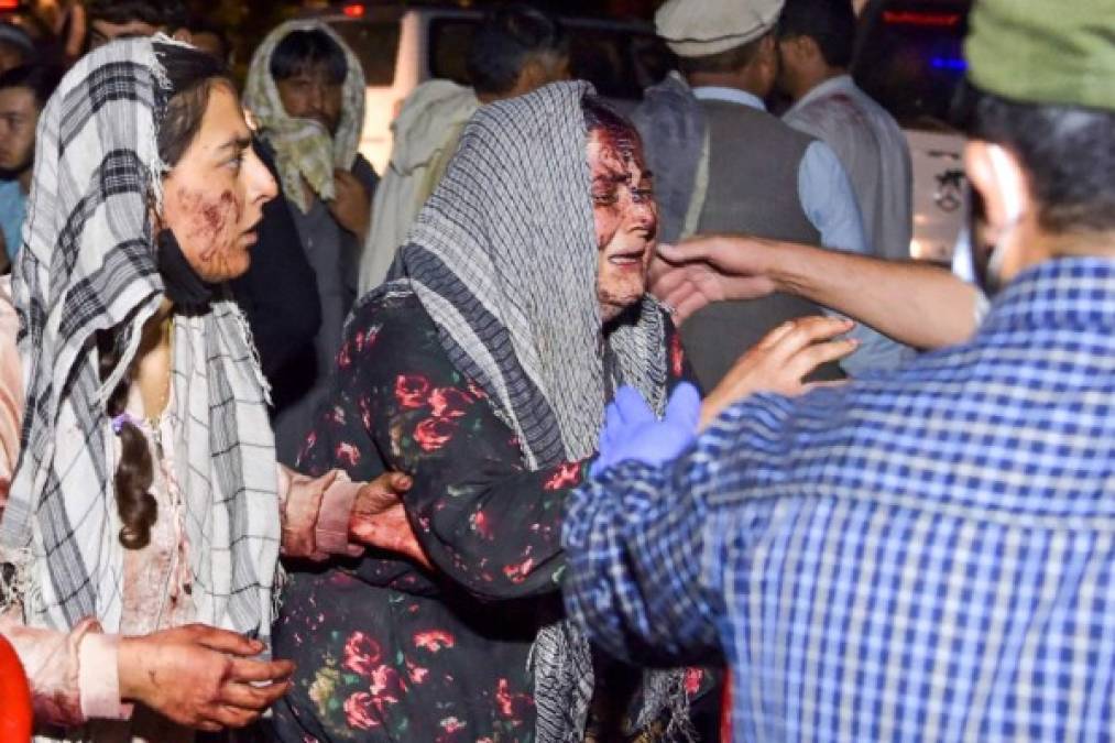 Masacre en aeropuerto de Kabul deja 70 muertos, EEUU amenaza con represalias