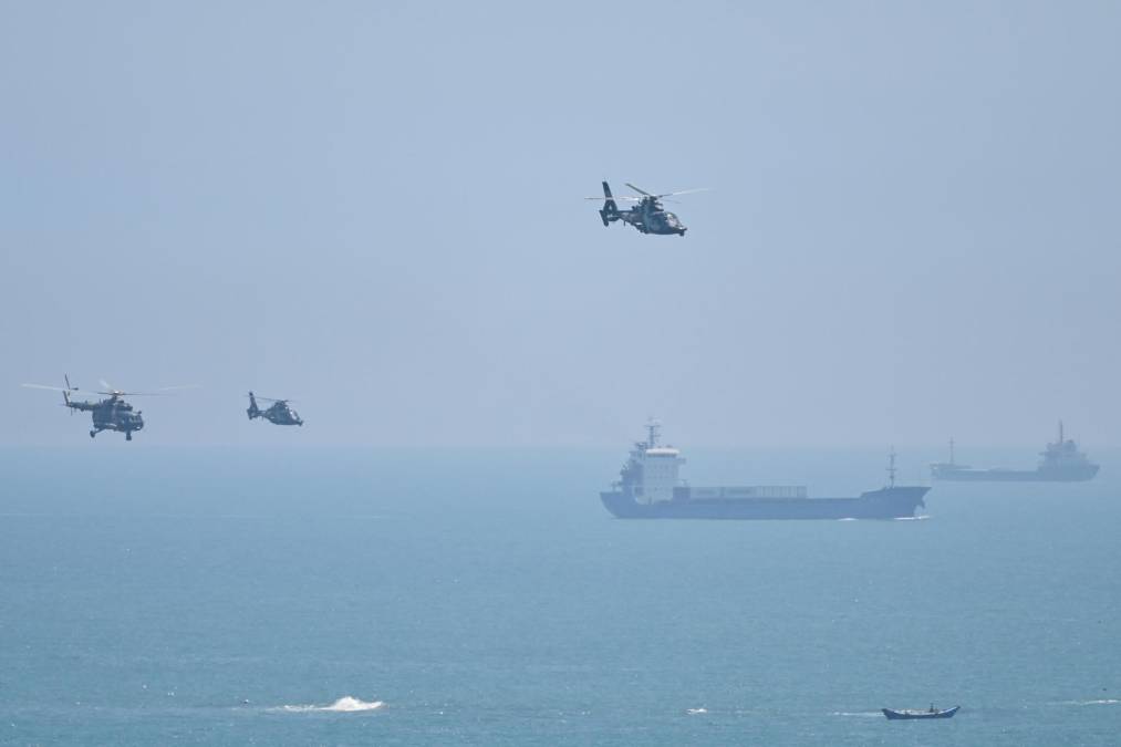 La Administración de Seguridad Marítima de China emitió hoy además un aviso a navegantes que restringe durante tres días la entrada en las aguas orientales de la isla de Nansan, en el Mar de China Meridional, por prácticas con fuego real.
