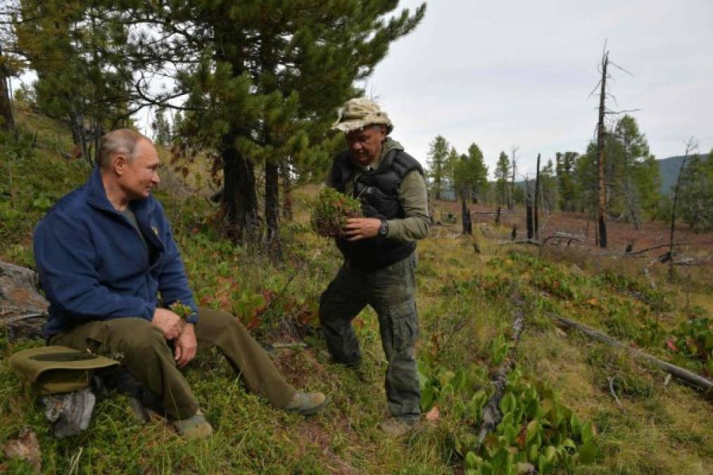 Muy celoso de su vida privada, Putin, padre de dos hijas y divorciado desde 2013, siempre intenta dar la imagen de un hombre fuerte de gustos simples.