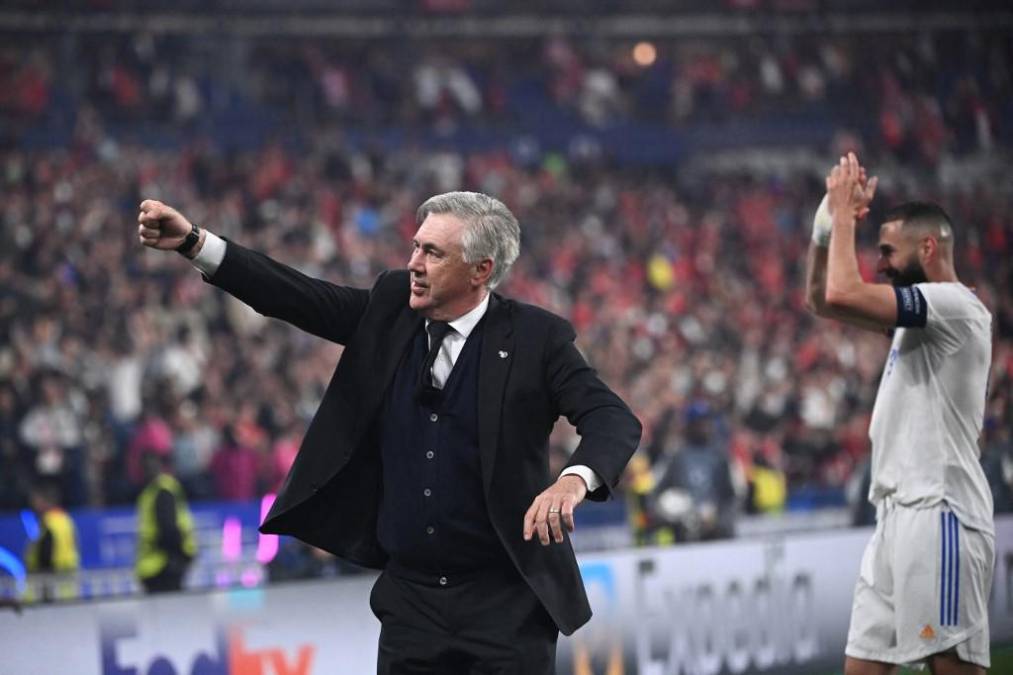 Carlo Ancelotti, entrenador del Real Madrid, logró este sábado en París su cuarto título de Champions, un récord para un feliz técnico italiano.