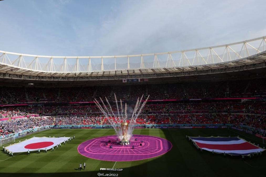El Estadio Ahmed bin Ali lució sus mejores galas para el Japón vs Costa Rica.