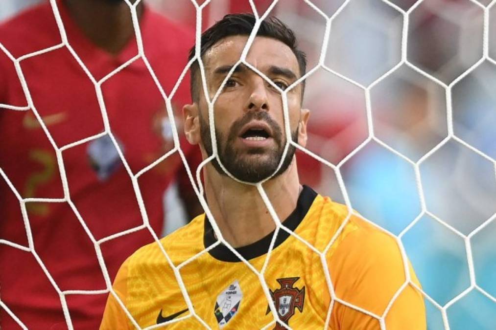 Rui Patricio: El portero portugués está a punto de firma por la Roma de José Mourinho a cambio de unos 9 millones de euros. Dejaría al Wolverhampton de la Premier League.