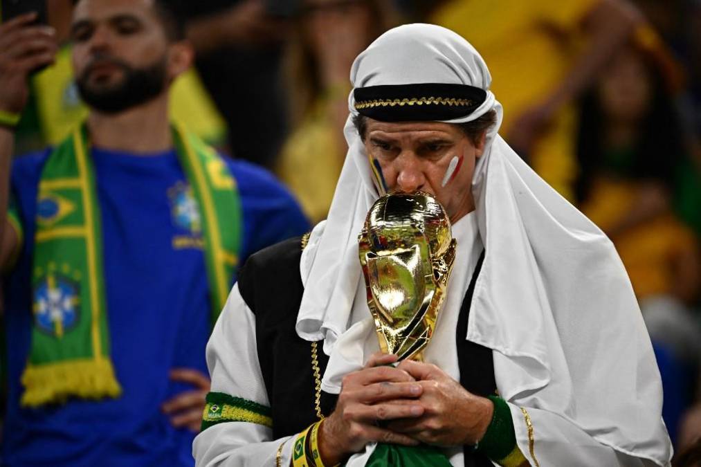 Pelea entre brasileños, doble de Neymar y lindas chicas
