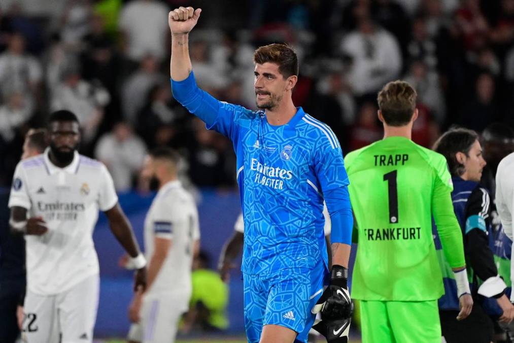 Thibaut Courtois celebrando la victoria del Real Madrid.