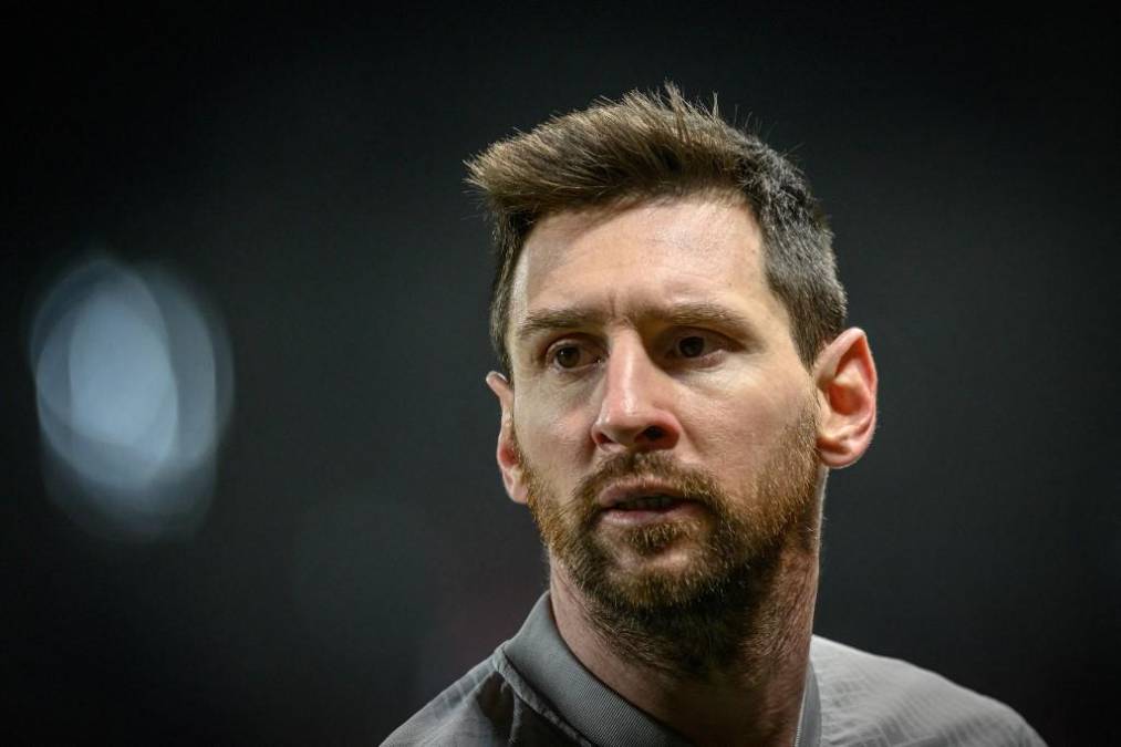 Nuevos indicios y pistas tratan de ir arrojando luz al futuro de un Lionel Messi que se mantiene incierto. Porque acabará contrato a final de temporada con el PSG y será entonces libre para cambiar de aires, aunque el combinado parisino trata como sea de poder asegurar la continuidad de este delantero en sus filas cuando expire ese contrato.