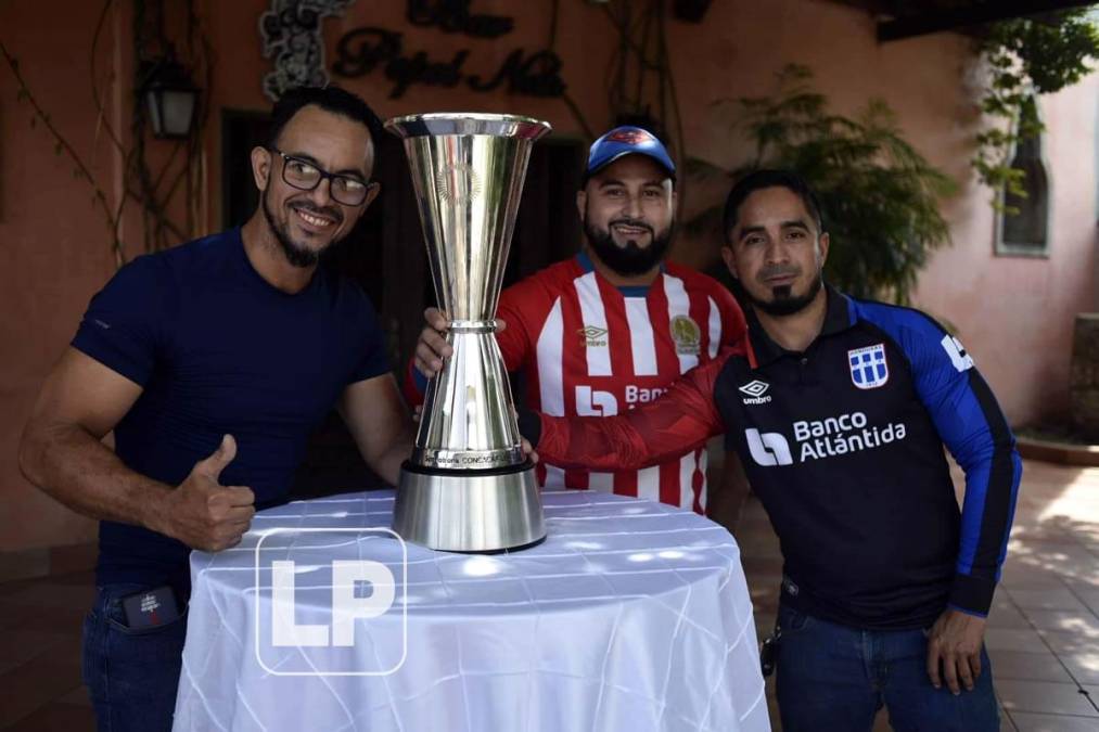 Algarabía por Olimpia y la copa de campeón de Liga Concacaf en San Pedro Sula