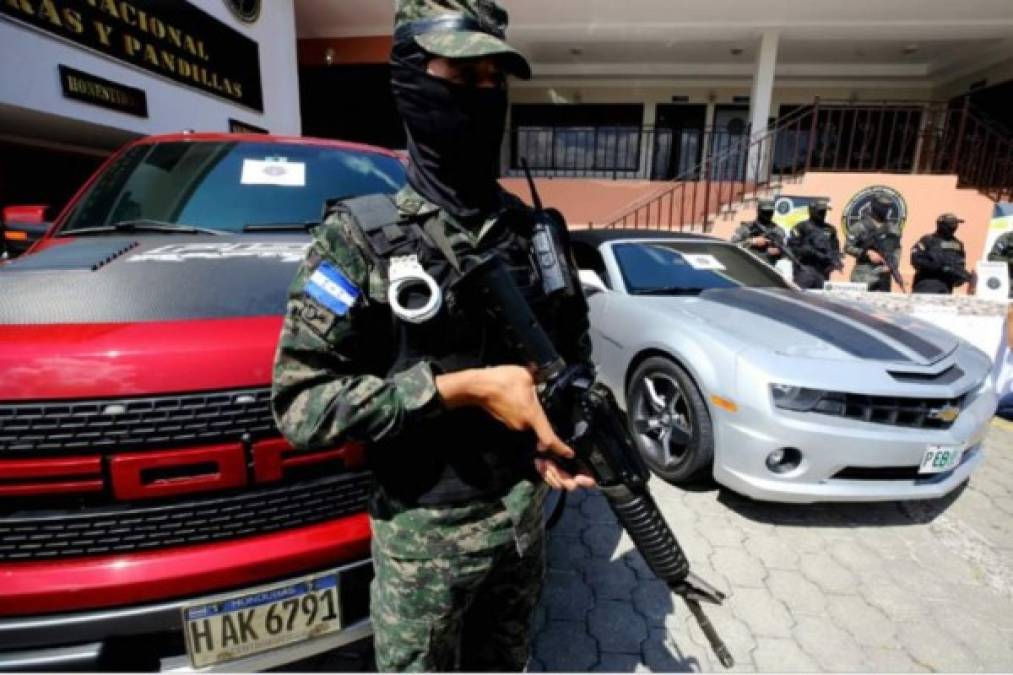 Las autoridades anunciaron la captura del 'peligroso cabecilla y coordinador nacional de la organización criminal MS-13', Carlos Alberto Álvarez, alias 'Cholo Houston', en la colonia Loma Verde, este de Tegucigalpa.