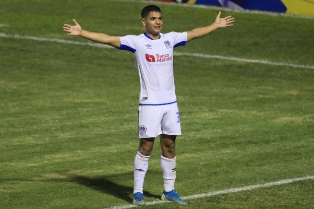 Así festejó Carlos Pineda su gol, el 5-0 del Olimpia ante Marathón.