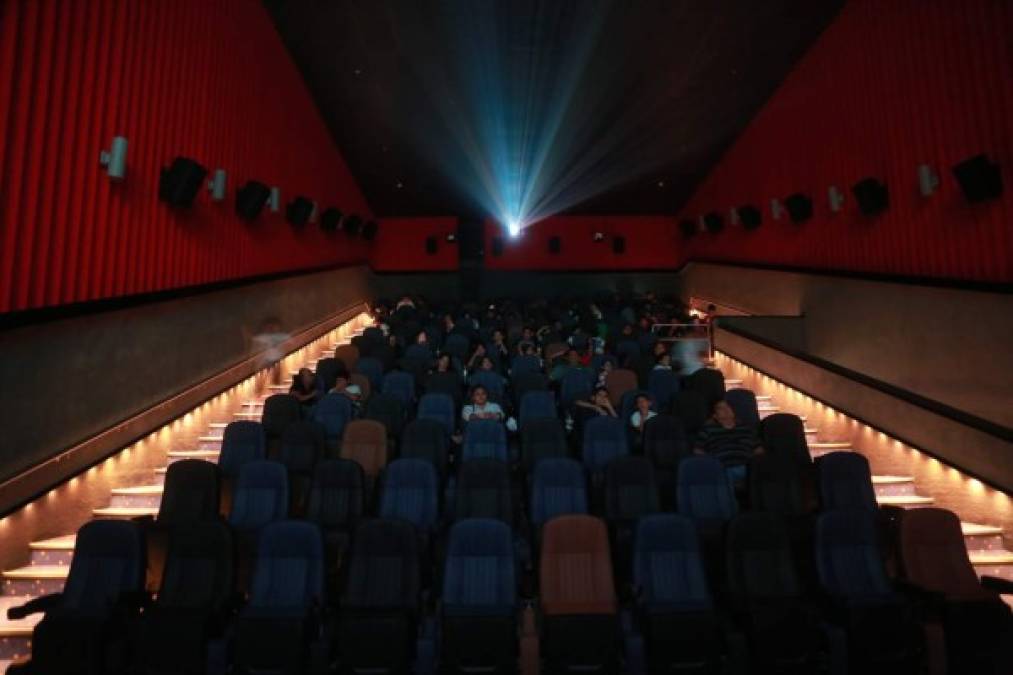 Los sampedranos esperaron varios meses para la inauguración de estas salas de cine, y a partir de este fin de semana podrán disfrutar de las nuevas películas en cartelera.