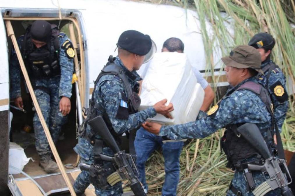 'Se contabilizan 1.522 kilos de cocaína', afirmó el viernes a periodistas el vocero de la policía Pablo Castillo.