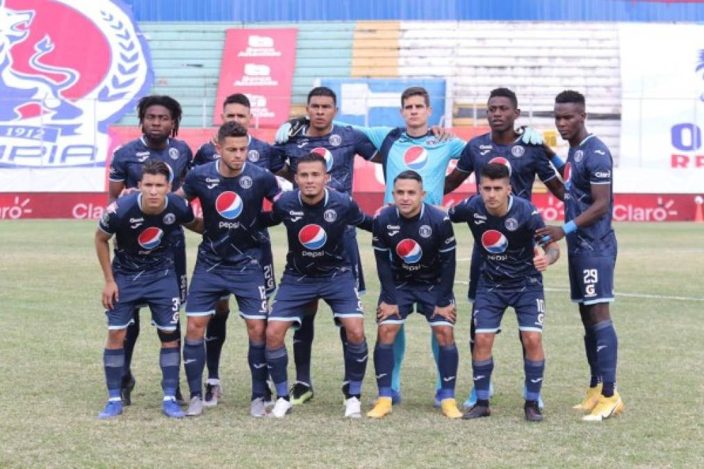 Por su parte este fue el 11 titular del Motagua que mandó a la cancha Diego Vázquez.