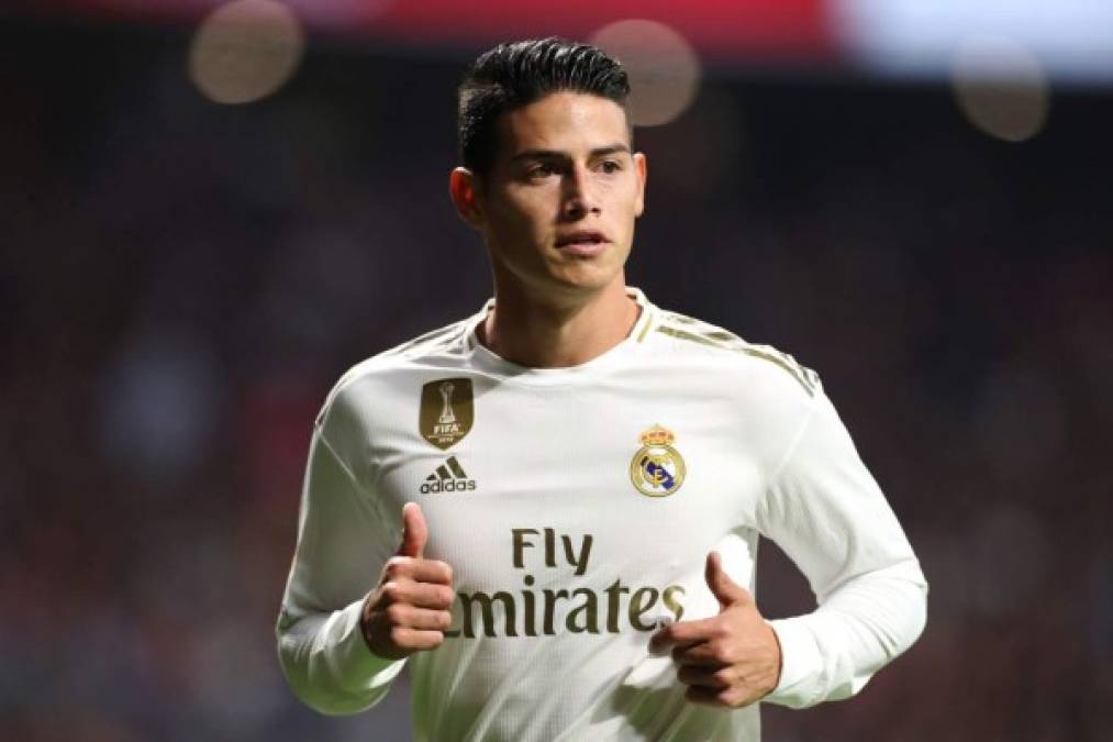 James Rodríguez está en busca de un nuevo club para el próximo año ya que no está teniendo protagonismo bajo las órdenes de Zidane en el Real Madrid. A pesar de que se afirmaba hace unos días que estaba dispuesto a continuar en el cuadro merengue, parece que ahora el club blanco estaría dispuesto a dejarlo marchar siempre y cuando llegue una buena oferta a las oficinas del Santiago Bernabéu.