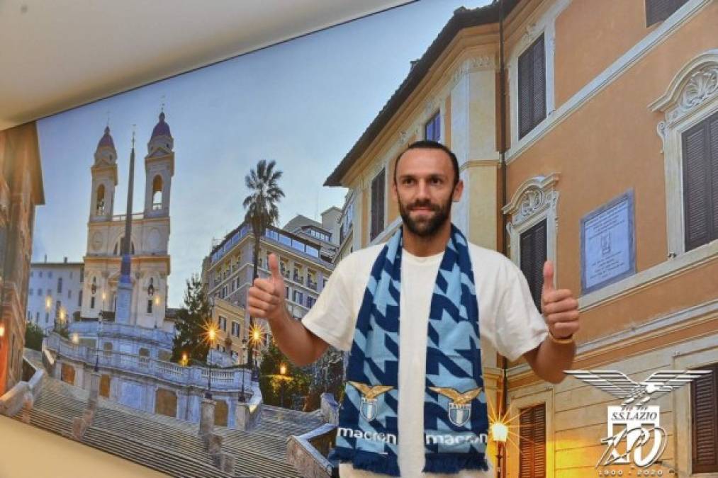 La Lazio de la Serie A ha fichado al delantero Vedat Muriqi por 18.000.000 €. Firma hasta junio de 2025 y llega procedente del Fenerbahce de Turquía.<br/>