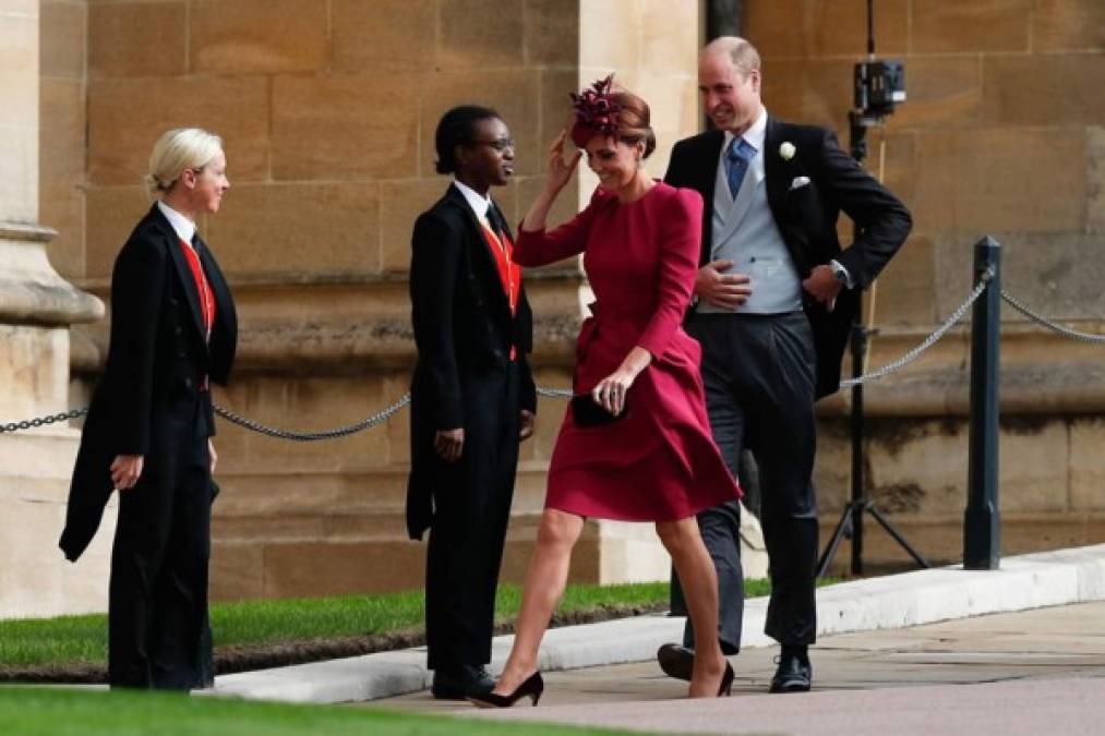Los duques de Cambridge Kate Middleton y el príncipe William a su llegada al castillo de Windsor.