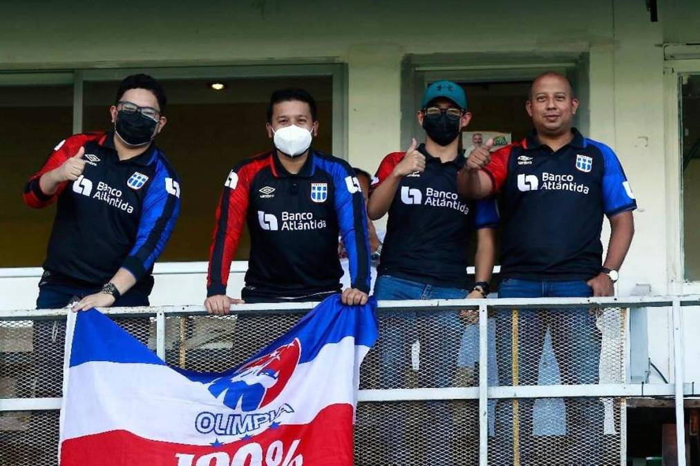 Los olimpistas asistieron al estadio Morazán para apoyar a su equipo en el clásico contra el Marathón.