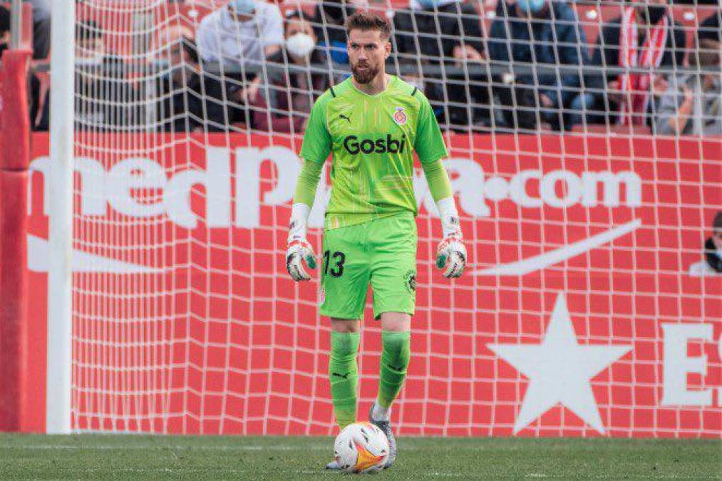 El portero Adrián Ortolá y el Girona han llegado a un acuerdo para rescindir el contrato que les unía hasta el 30 de junio de 2023, según anunció el club -.
