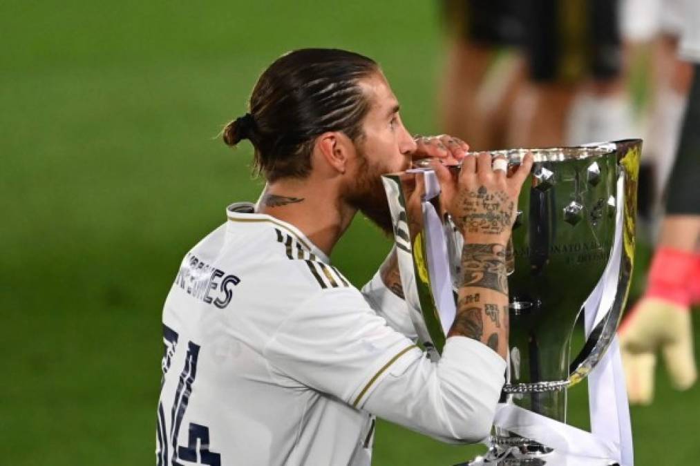 No se vio: El festejo del campeón Real Madrid y los feos gestos de Bale y James con Zidane en la celebración