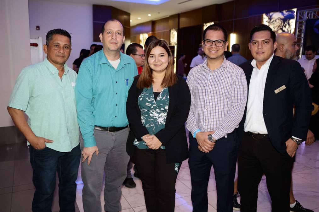 Wilmer Ramos, Gabriel Sabillón, Verenice Romero, Victor Portillo y Elvin Quintana