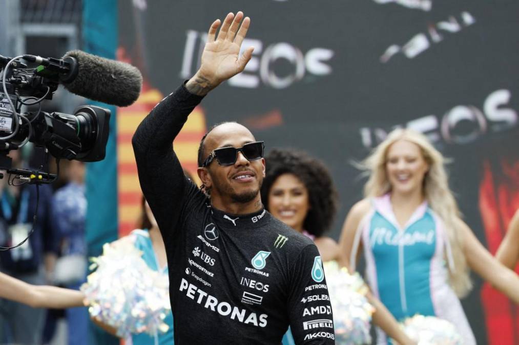 A partir de 2013, Hamilton se convirtió en piloto de Mercedes, resultando campeón en 2014, 2015, 2017, 2018, 2019, 2020.