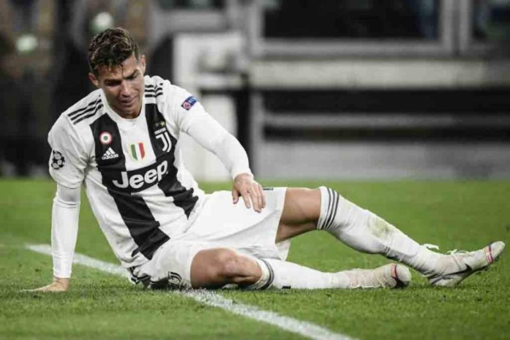 Cistiano Ronaldo acabó decepcionado e inclusive se le vio llorando tras quedarse eliminado de la Champions League. Llegó esta temporada a la Juventus y terminó fracasando en la competición europea.
