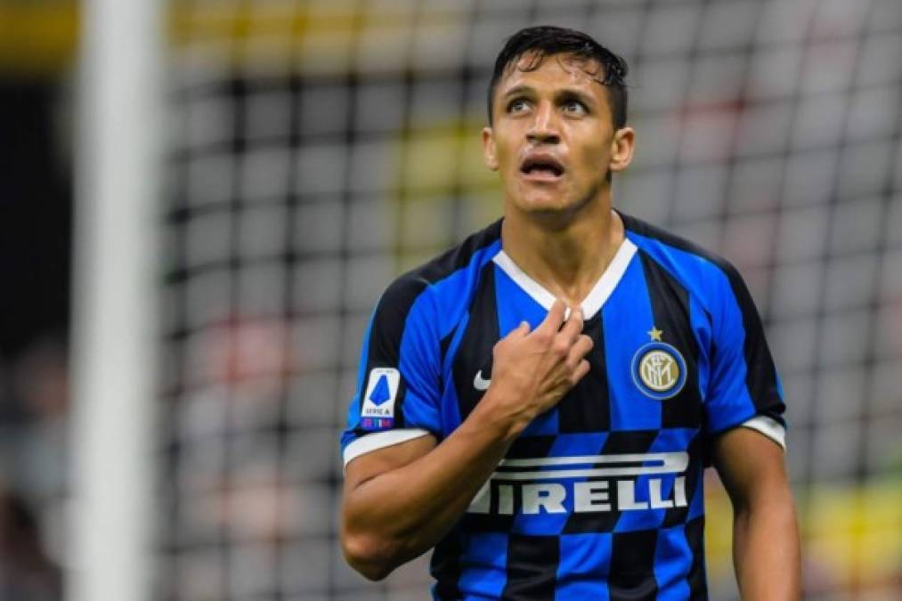 Alexis Sánchez: El Inter de Mián habría decidido pagarle 15 millones de euros al Manchester United por la ficha del atacante chileno.