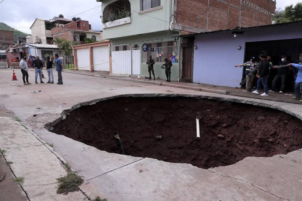 Las lluvias, derivadas de una onda que ingresó el jueves a Honduras y afectan al sur, oriente y centro del país, se intensificaron en la madrugada de hoy.