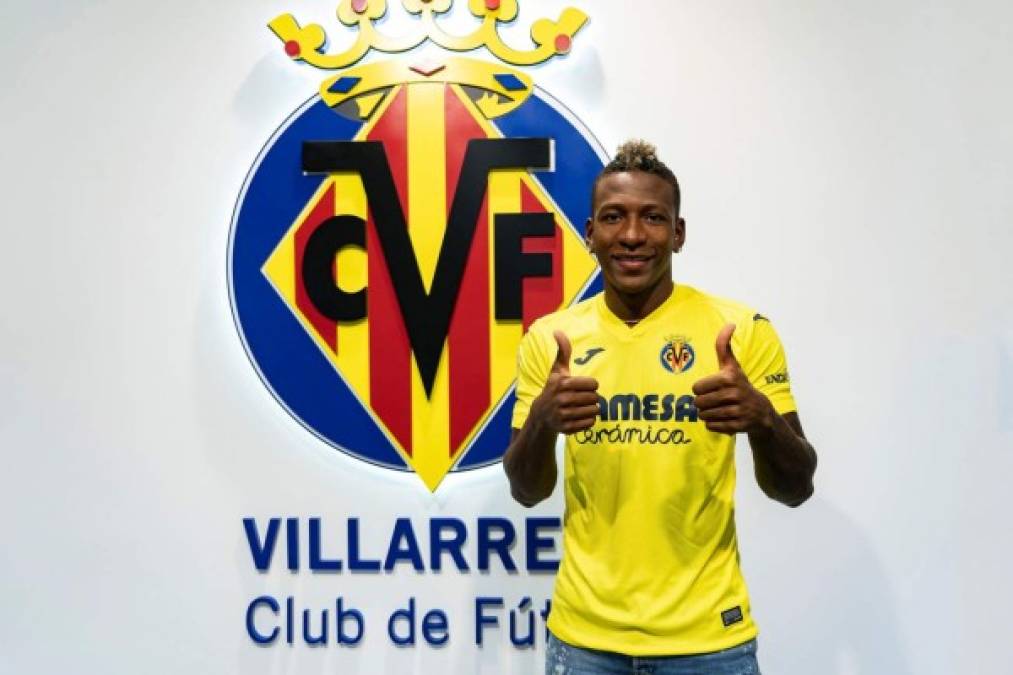 El Villareal CF ha anunciado el fichaje del lateral izquierdo ecuatoriano Pervis Estupiñán, que llega procedente del Watford inglés y firma un largo contrato con el equipo castellonense para las siete próximas temporadas.<br/><br/>'Desde el momento que supe qué podía defender este escudo, no lo dudé ni un segundo. Tengo muchas ganas de empezar a trabajar para ayudar al equipo a conseguir los objetivos. La unión y la fe nos llevarán a luchar por todo aquello que nos propongamos', transmitió Estupiñán en sus primeras palabras como jugador del Villarreal.