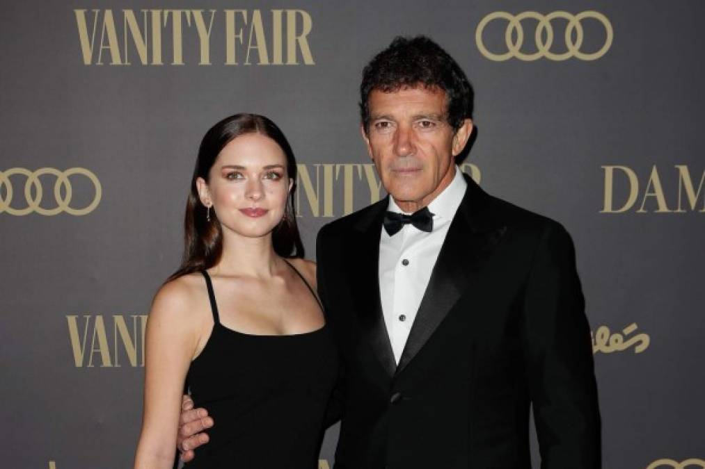 El pasado 25 de noviembre de 2019, Stella del Carmen acudió con su padre Antonio Banderas a la ceremonia de la revista Vanity Fair, en la que el actor fue nombrado'Personaje del Año'.