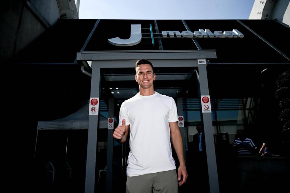 El delantero polaco Arkadiusz Milik es nuevo jugador de la Juventus, llega procedente del Marsella.