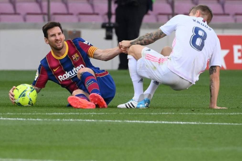 Messi fue bien marcado por los jugadores del Real Madrid.