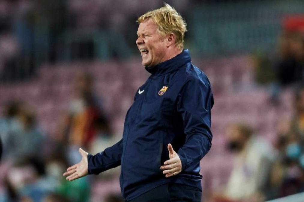 La molestia era evidente en Ronald Koeman al ver el accionar de los jugadores del Barcelona.