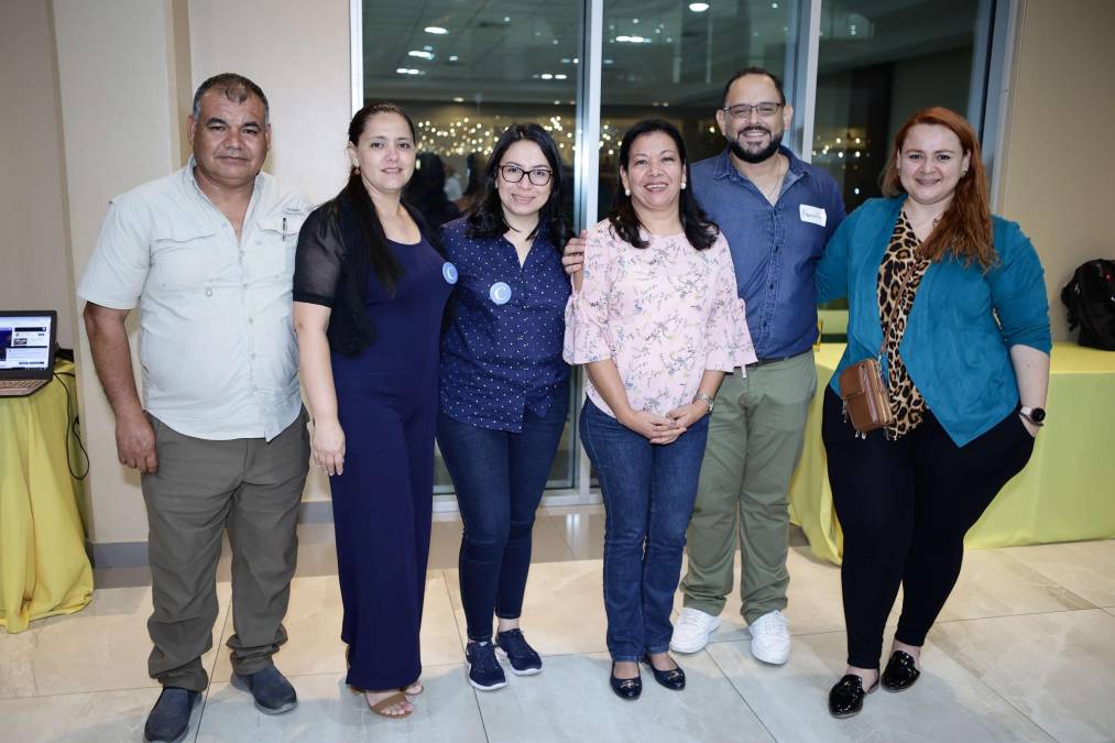 Raúl Portillo, Ada López, Gissell Santos, Ruby Sauceda, Andrés Ehrler y Cecilia Menjívar