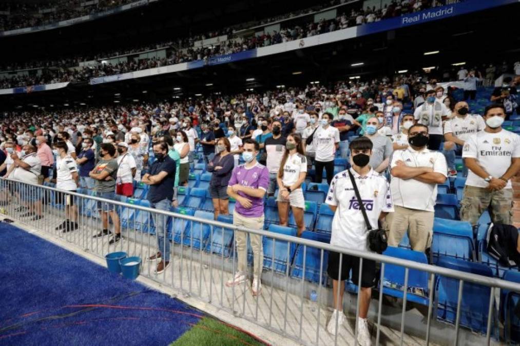 Casi 20 mil aficionados ingresaron al estadio Santiago Bernabéu que volvió a abrir sus puertas 560 días después.