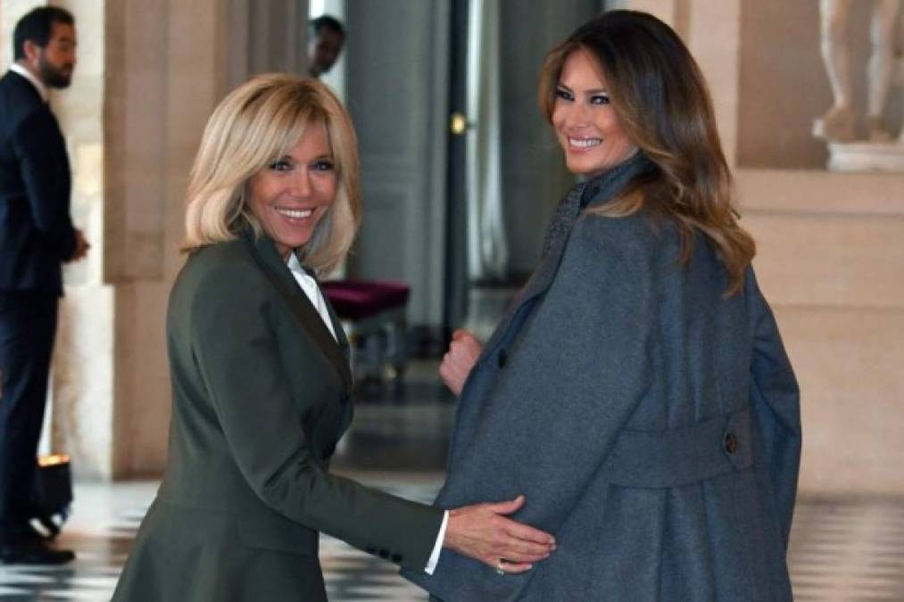 Melania y Brigitte mantienen una cercana amistad pese a los comentarios de la primera dama francesa en los que afirmó que la Casa Blanca parece una prisión para la ex modelo.